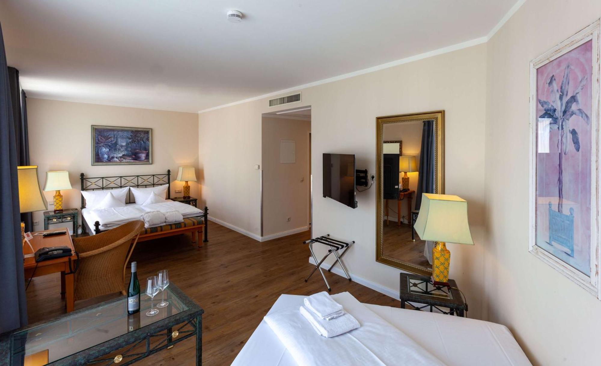 เบสต์ เวสเทิร์น ไวน์ - อุนด์ พาร์คโฮเทล Hotel เนียร์ชไตน์ ภายนอก รูปภาพ